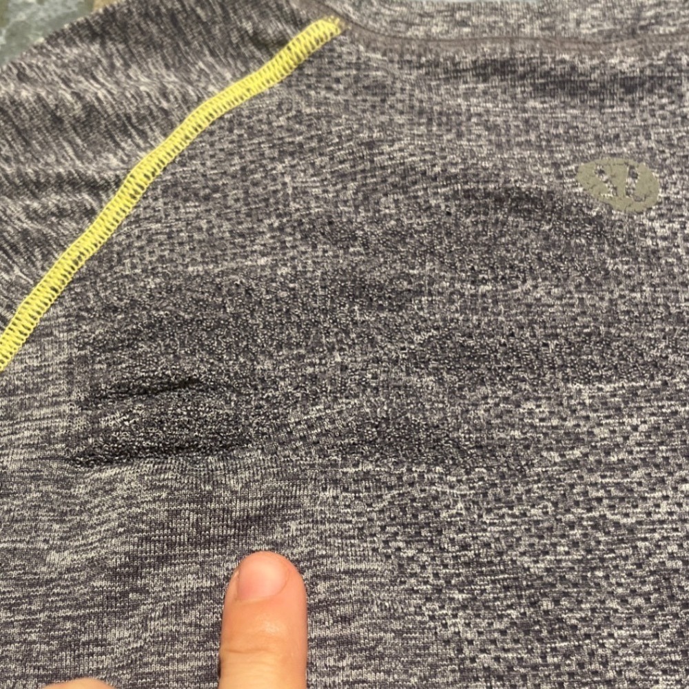 Lululemon Long Sleeve Athletic Shirt Heathered Gray Yellow Trim Men's Medium - Picture 7 of 8